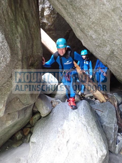 P8110091 | Bestelle die Bilder deines Berg- oder Wasser-Abenteuers mit Mountain Sports bequem von zu Hause aus direkt über unseren Online Fotoshop von pictrs.com. - Realisiert mit Pictrs.com