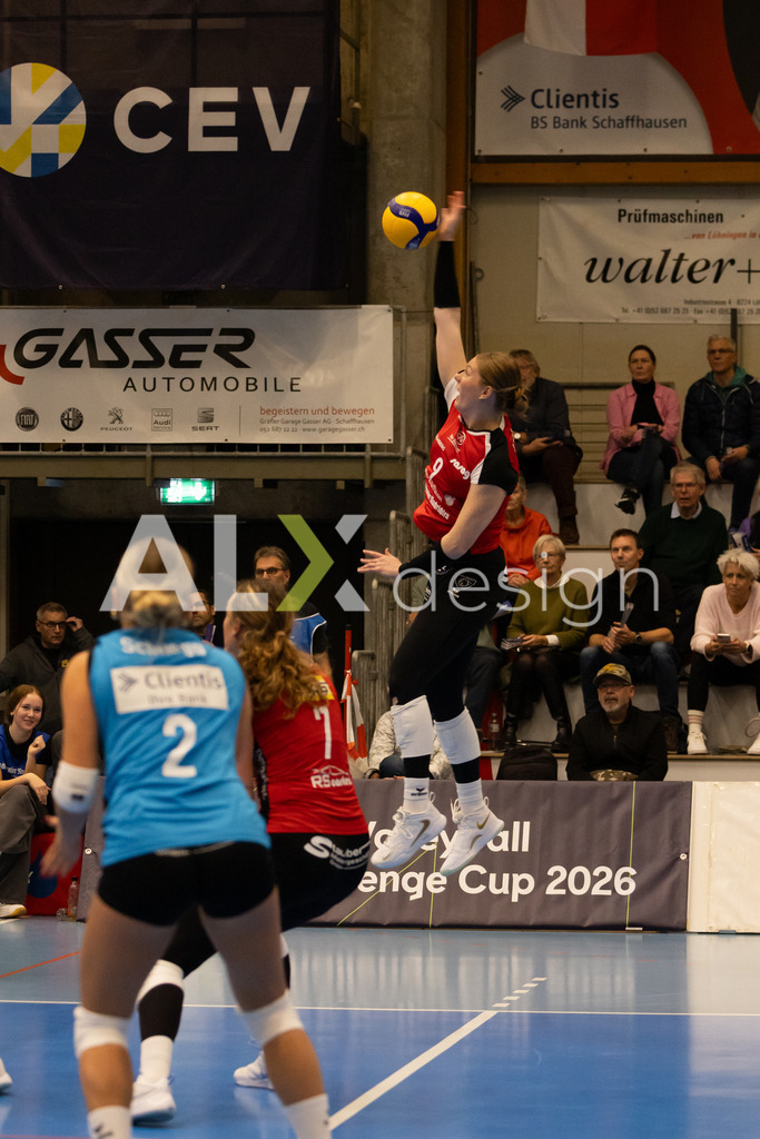 Volleyball I Frauen I Saison 2025-2026 I CEV Volleyball Challenge Cup 2026 | Women I 16th Finals I VC Kanti Schaffhausen - TJ Ostrava I 03.12.2025 | VC Kanti Schaffhausen - 9 Jordan Lockwood (USA) – Diagonal - Realisiert mit Pictrs.com