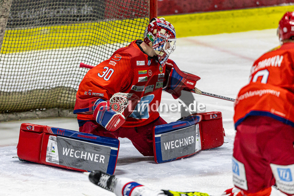 EC Peiting vs Deggendorfer SC | Eishockey Oberliga Süd 2023/2024, EC Peiting vs Deggendorfer SC, 20231230,
Konrad FIEDLER (ECP Goali 30) in Aktion,
2023-12-30 in Peiting (Eisstadion)
30 Konrad FIEDLER (ECP Goali 30)
Copyright: WolfgangxLindner foto-lindner.de
