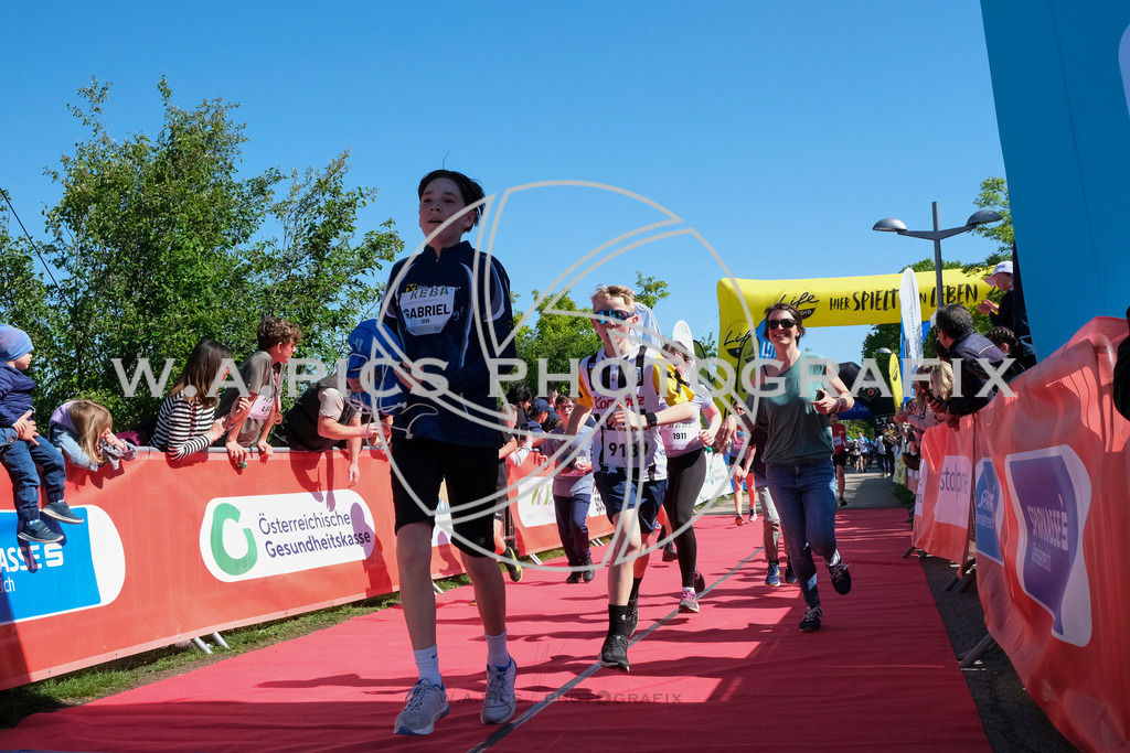 ..... | LINZ,AUSTRIA,27.April 24, Int. 3 Brückenlauf Linz  , Image shows: Photo: WAPICS / Michael ring