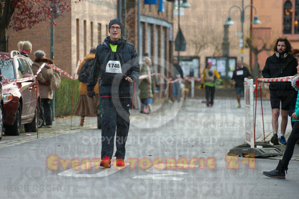 221127_1150_EX1_1806 | Sportfotografie im Rhein-Sieg Kreis, Köln, Bonn, NRW, Rheinland Pfalz, Hessen, etc. Unser Tätigkeitsfeld umfasst den Laufsport vom Volkslauf über den Marathon, Duathlon, Triathon bis zum Ultralauf wie Kölnpfad Ultra oder Schindertrail.