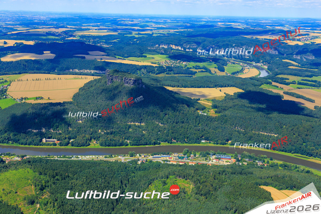 Die Luftaufnahme der Stadt Königstein wurde vom UL-Flugzeug heraus erstellt ( keine Drohne )- hohe Auflösung für beste Qualität