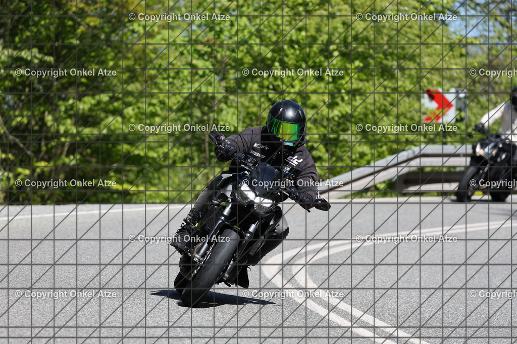 IMG_0153 | Fotograf am Kyffhäuser. Onkel Atze. Kyffhäuser Rennstrecke. Café36. Motorsportfotografie. - Realisiert mit Pictrs.com