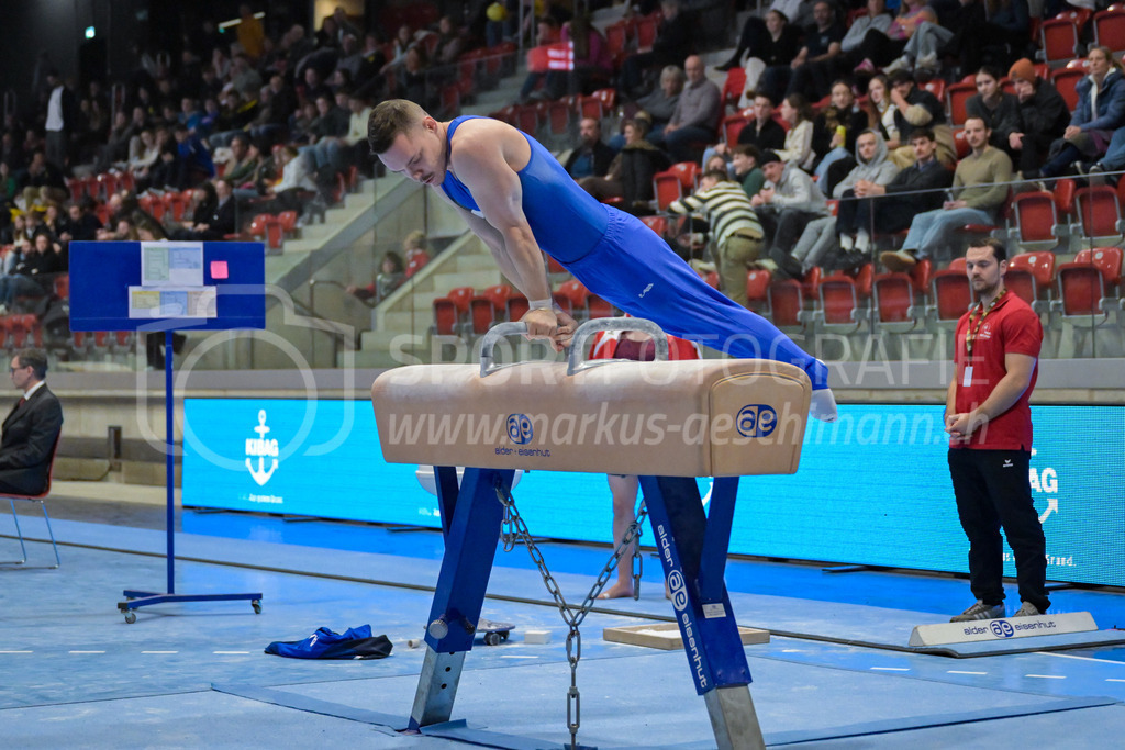 Schweizer Meisterschaften Kunstturnen Mannschaften Männer (A) - 22. November 2025 | Schweizer Meisterschaften Kunstturnen Mannschaften Männer (A)AXA Arena, WinterthurBild: Sportfotografie Markus Aeschimann | www.markus-aeschimann.ch - Realisiert mit Pictrs.com
