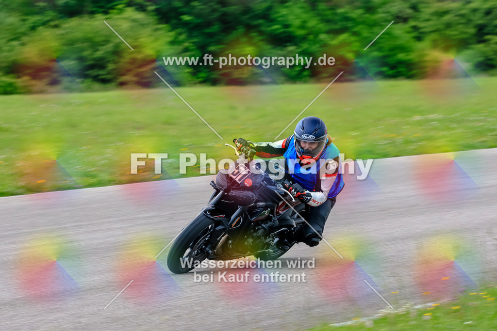 MotoTeam-3139 | Hier findet Ihr Bilder von Touristenfahrten auf der Nürburgring Nordschleife oder von anderen Veranstaltungen die ich besucht habe. Viel Spass beim Durch Schauen 