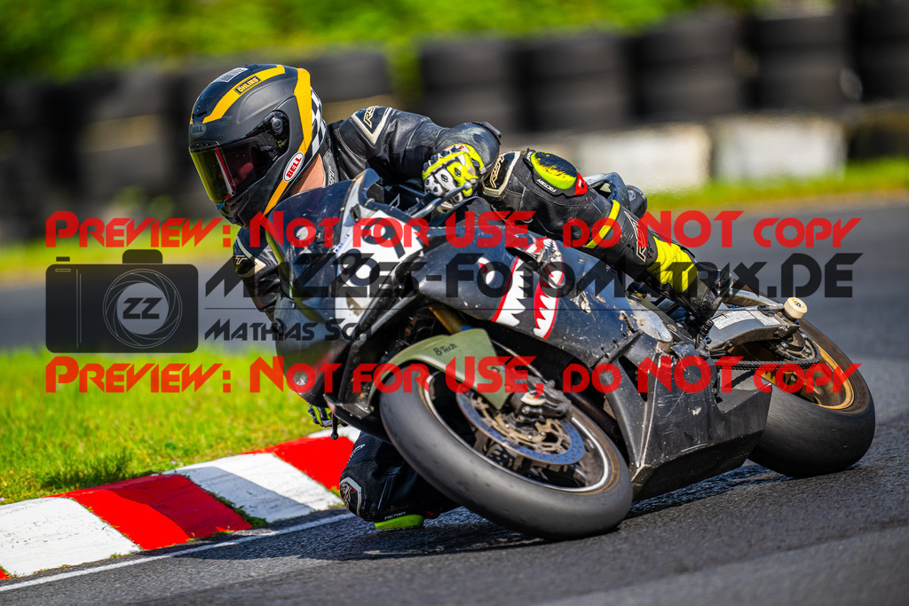 MaZZes_FotoMatrix_240430_6007705_2906 | Fotograf Mathias Schmid
Sportfotograf,
Eventfotograf,
Hochzeitsfotograf,
Portraitfotograf