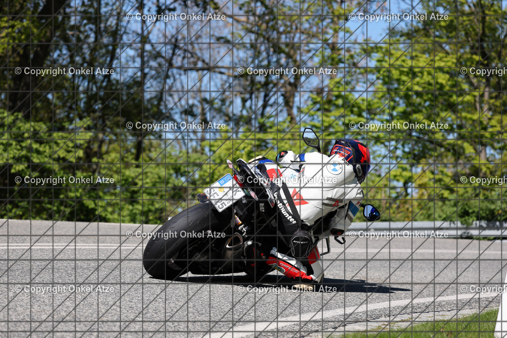 IMG_8981 | Fotograf am Kyffhäuser. Onkel Atze. Kyffhäuser Rennstrecke. Café36. Motorsportfotografie. - Realisiert mit Pictrs.com