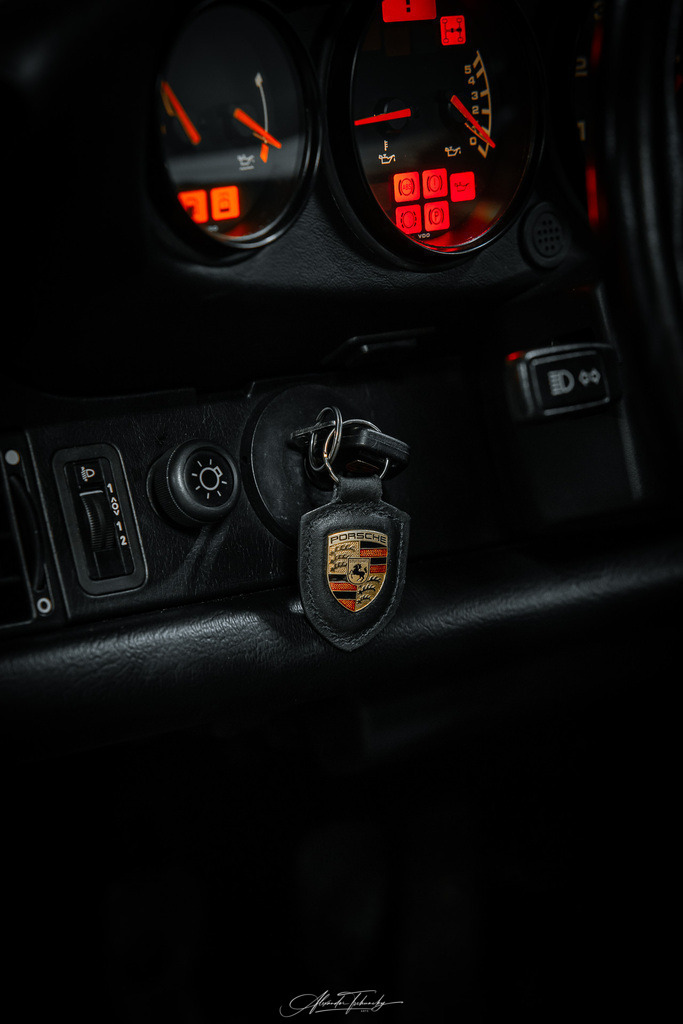 964 Carrera 4 | Entdecken Sie die faszinierende Welt von Alexander Tschuncky Arts: Kreative Fotografie, atemberaubende Automobilkunst und hochwertiger Bilderdruck. Lassen Sie sich inspirieren! - Realisiert mit Pictrs.com