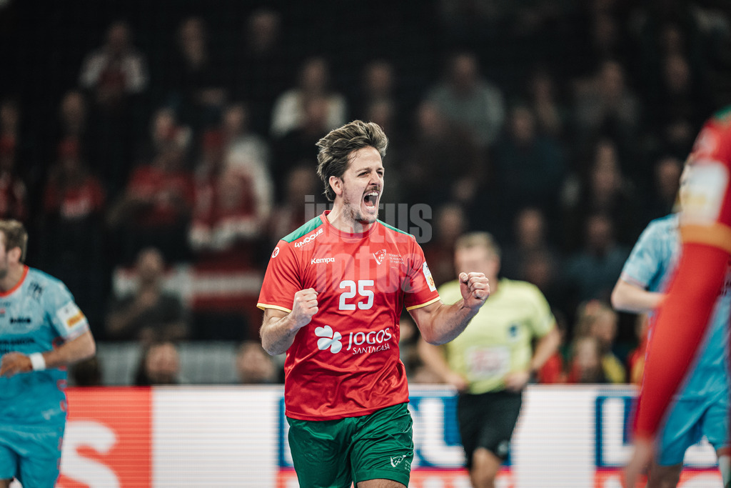 Handball | Herren | EHF EURO 2024 | European Championshop Men 2024 Final Tournament | Niederlande vs. Portugal | 23.01.2024 | Antonio Areia (#25, Portugal, POR) jubelt