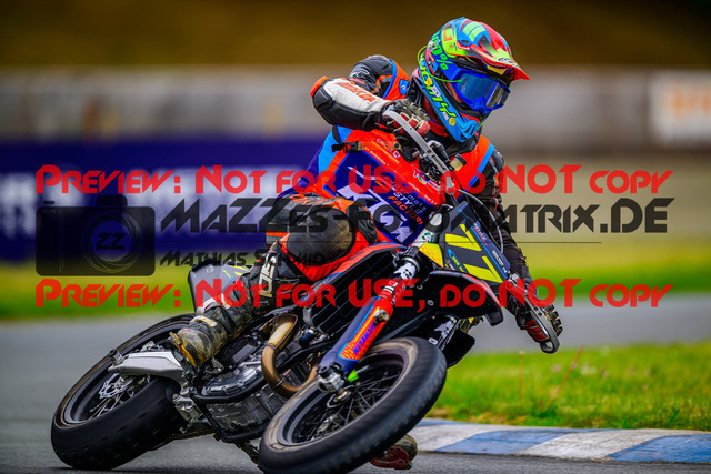 MaZZes_Fotomatrix_20250503_6007705_3987 | UE40