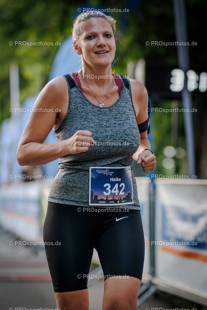 Sparda-Bank Nachtlauf Bonn; Bonn, 18.06.2025 | Impressionen vom Sparda-Bank Nachtlauf Bonn am 18.06.2025 in Bonn (Nordrhein-Westfalen). 