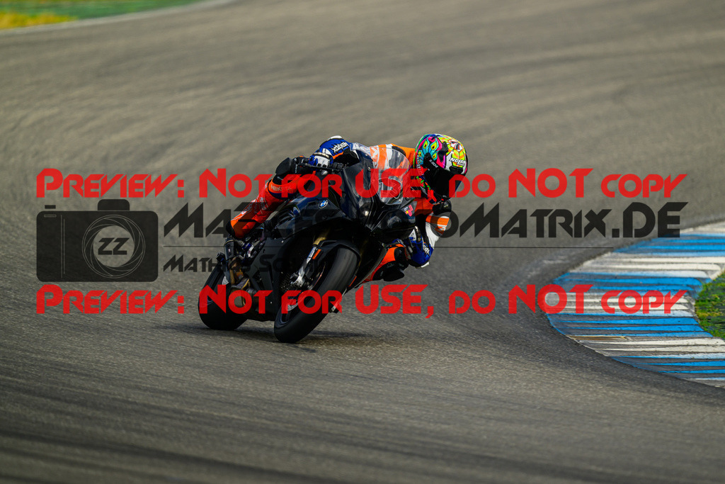 MaZZes_FotoMatrix_240615_6007705_7175 | ROT