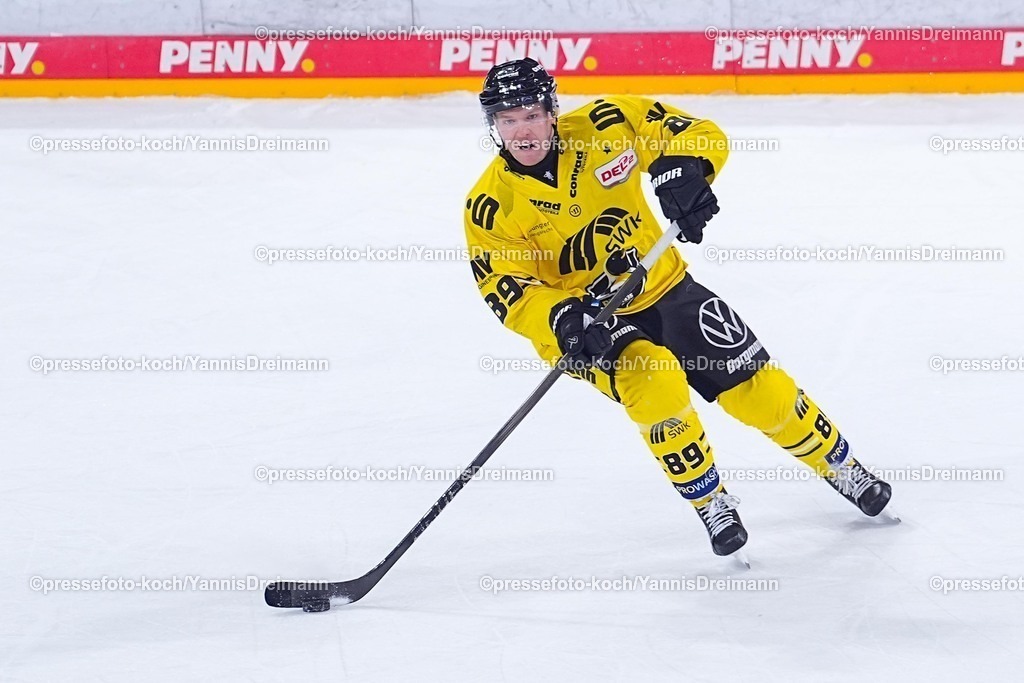 xYDRx30112501055 | 30.11.2025, xydrx, Eishockey, DEL2, Düsseldorfer EG - Krefeld Pinguine, PSD Bank Dome Düsseldorf: Mark Zengerle (Krefeld Pinguine #89)Photo: xYannisxDreimannxPressefotoKochx