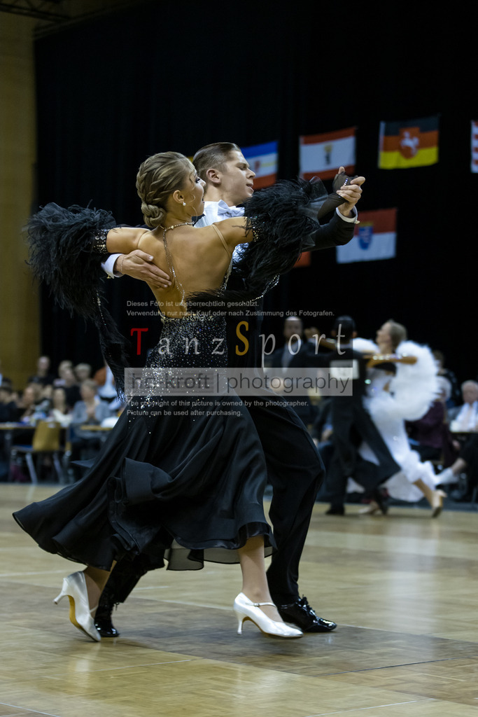 20241102_DC_HGR_Std_09378 | Tanzsportbilder, Standardtanz, Lateintanz, WDSF, DTV, LTVB, dancecomp, goc, hessen tanzt, blaues band der spree, walzer, tango, wiener walzer, slowfox, quickstepp, samba, rumba, cha-cha-cha, paso doble. jive, hd-kroft photography, turniertanzsport