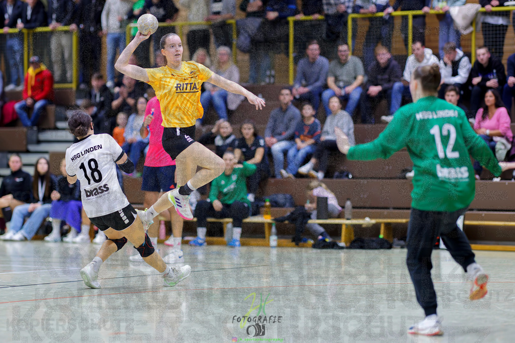 Frauen Oberliga Mitte (HHV); HSG Eibelshausen/Ewersbach - HSG Linden | Frauen Oberliga Mitte (HHV); HSG Eibelshausen/Ewersbach - HSG Linden am 15.11.2025 in Eibelshausen (Holderberghalle)Photo © 2025 - Jörg Heinrich - Realisiert mit Pictrs.com