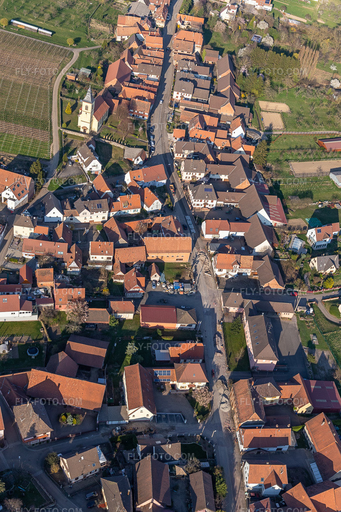 Aerial view: View of the town in Rott in the state Bas-Rhin, France.Photo: IMG_130945.jpg taken on 03/22/2022 by Werner Riehm/FLY-FOTO.comResolution of the original: 3174 x 4761 px