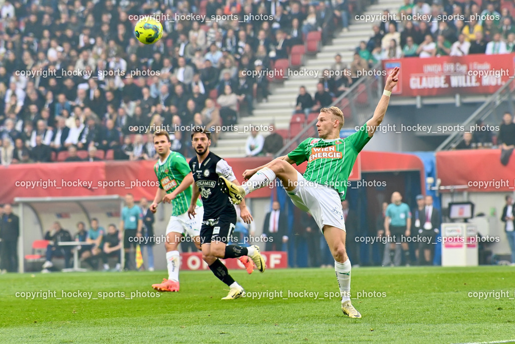 SK Puntigamer Sturm vs. SK Rapid Wien Siegerehrung, Impressionen | #27 Marco Grüll SK Rapid, #10 Otari Kiteishvili SK Sturm, SK Puntigamer Sturm vs. SK Rapid Wien Siegerehrung, Impressionen, SK Puntigamer Sturm vs. SK Rapid Wien Siegerehrung, Impressionen am 01.05.2024 in Klagenfurt (Wörthersee Stadion ), Austria, (Photo by Bernd Stefan)
