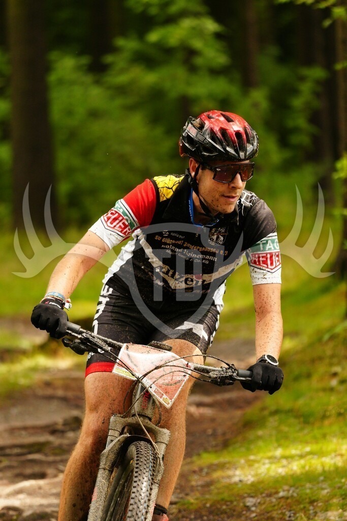 Image00207 | Fotogalerie der Treibjagd im Dunkelwald - Dein MTB Etappenrennen im Erzgebirge - Realisiert mit Pictrs.com