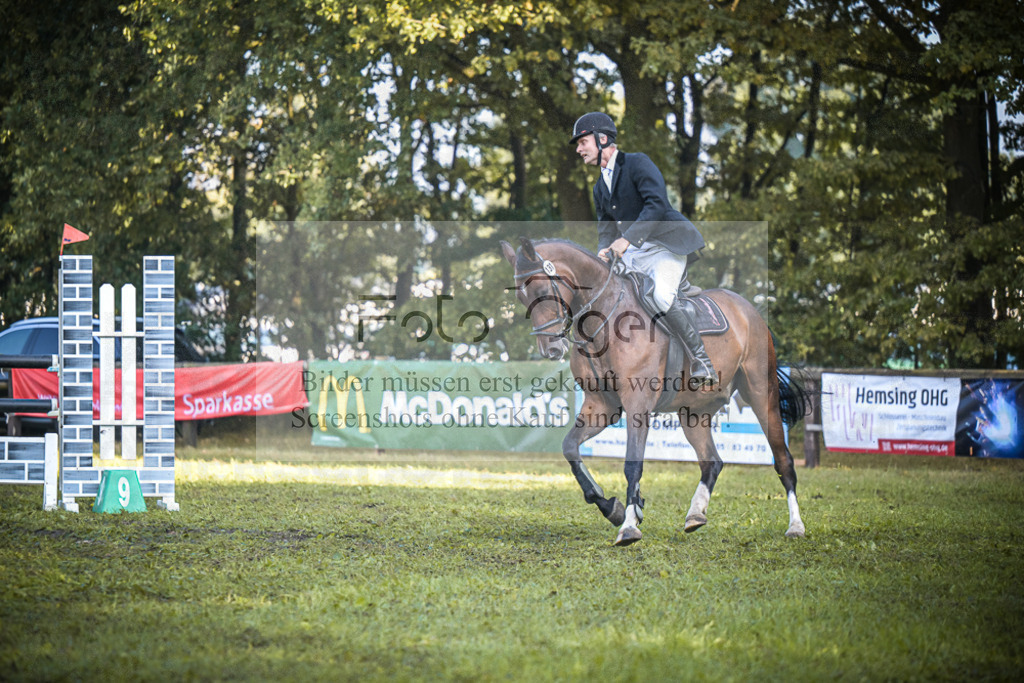 DOS_0741 | Entdecke hochwertige Reitturnierfotos von Foto Oger. Professionell, emotional und authentisch – jetzt Lieblingsmomente im Shop bestellen.Deutschlandweite Turnierfotografie. - Realisiert mit Pictrs.com