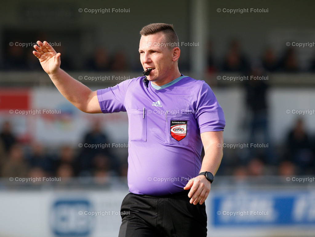 A_LUI_301022_25 | SPORT FUSSBALL LANDESLIGA OST ST.MAGDALENA-DONAU LINZ 30.OKT.2022 
IM BILD:SCHIEDSRICHTER RENE KETTLGRUBER  FOTO:FOTOLUI
