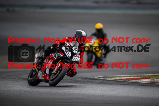 MaZZes_FotoMatrix_230719_4826 | WEISS