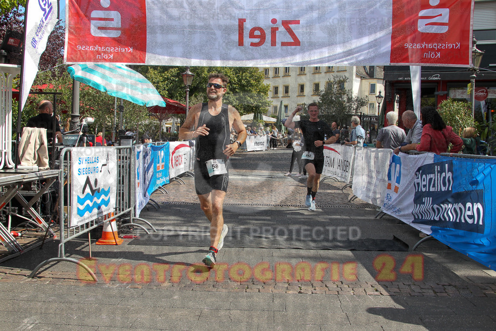 250824_1242_EV4_9386 | Sportfotografie im Rhein-Sieg Kreis, Köln, Bonn, NRW, Rheinland Pfalz, Hessen, etc. Unser Tätigkeitsfeld umfasst den Laufsport vom Volkslauf über den Marathon, Duathlon, Triathon bis zum Ultralauf wie Kölnpfad Ultra oder Schindertrail.