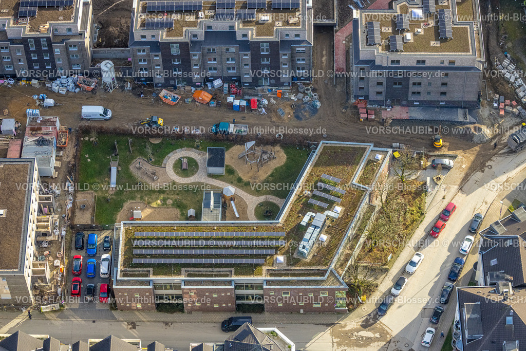 Velbert251201180 | , Luftbild, AWO Kindertagesstätte Kindergarten Nordstraße mit mit Spielsplatz und Solardach, Velbert, Bergisches Land, Nordrhein-Westfalen, Deutschland