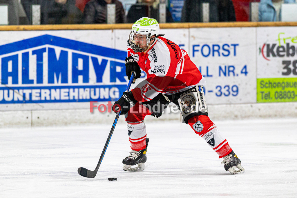 Halbfinale Spiel 3 TSV Peißenberg Miners vs TEV Miesbach | Eishockey Bayernliga Playoffs 2023/2024, Halbfinale Spiel 3 TSV Peißenberg Miners vs TEV Miesbach, 20240315,
Moritz BIRKNER (Miners 95) in Aktion,
2024-03-15 in Peißenberg (Eisstadion)
95 Moritz BIRKNER (Miners 95)
Copyright: WolfgangxLindner foto-lindner.de