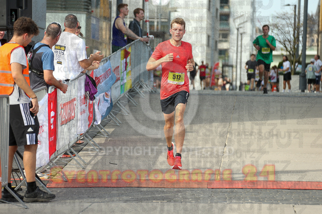 250920_1511_EX1_8495 | Sportfotografie im Rhein-Sieg Kreis, Köln, Bonn, NRW, Rheinland Pfalz, Hessen, etc. Unser Tätigkeitsfeld umfasst den Laufsport vom Volkslauf über den Marathon, Duathlon, Triathon bis zum Ultralauf wie Kölnpfad Ultra oder Schindertrail.