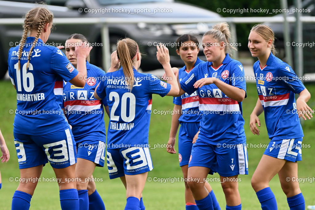 Carinthians Hornets vs. GAK 1902 Frauen | Jubel GAK Mannschaft, #16 Bettina Baumgartner GAK, #27 Simona Koren GAK, #20 Lena Thalmann GAK, #25 Viola Parvizi GAK, #7 Vanessa Kraker GAK, #2 Tara Dommayer GAK, Carinthians Hornets vs. GAK 1902 Frauen, Carinthians Hornets vs. GAK 1902 Frauen am 01.09.2024 in Sachsenburg (Sportplatz Sachsenburg), Austria, (Photo by Bernd Stefan)