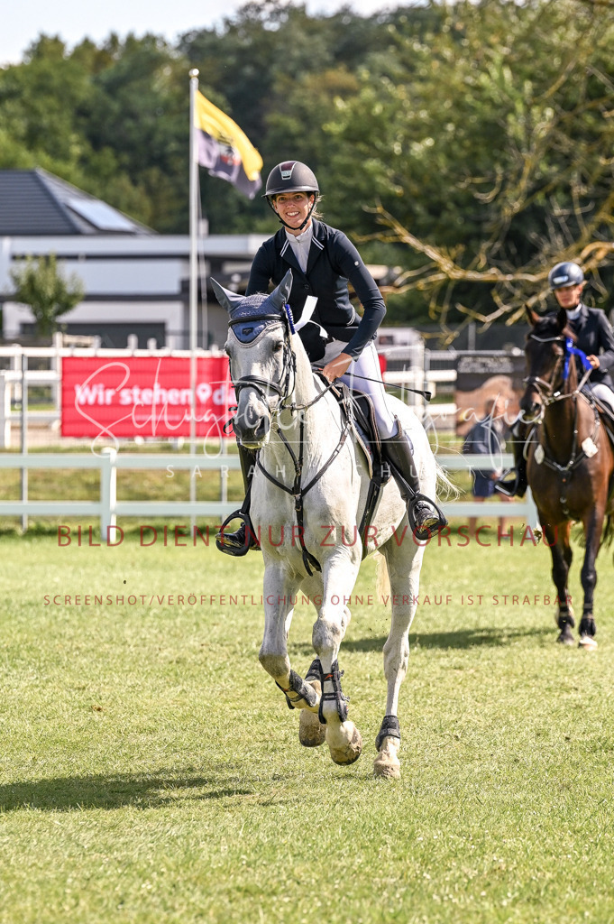 Schugtsche-Düren.2024-08.Amat.Springprf.L-161 | Schugtsche Fotografie - Realisiert mit Pictrs.com