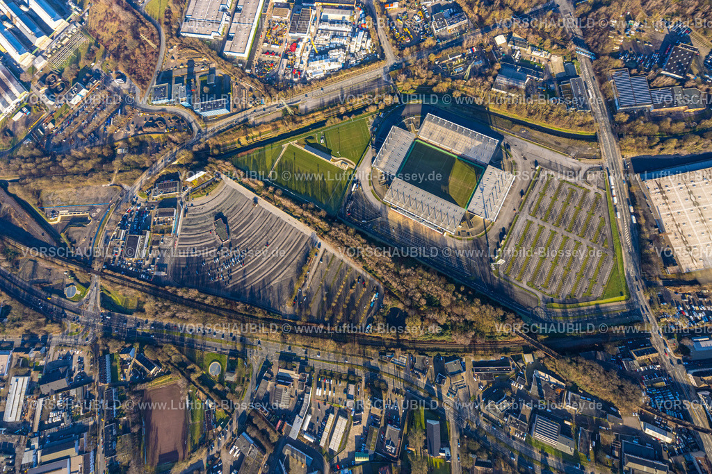 Essen241201608RWE-StadionAnDerHafenstrasse | Luftbild, Fußballstadion an der Hafenstraße des Clubs Rot-Weiss Essen,3. Bundesliga , Essen-Borbeck, Tribünen, ,Essen, Ruhrgebiet, Nordrhein-Westfalen, Deutschland