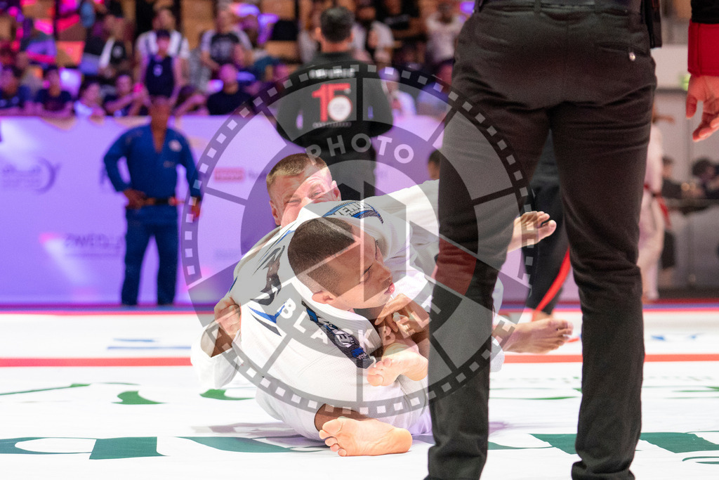 20231107PBB5852 | Fighters compete during the AJP World Master Championship in the Mubadala Arena in Abu Dhabi, Arab United Emirates, on November 7, 2023.