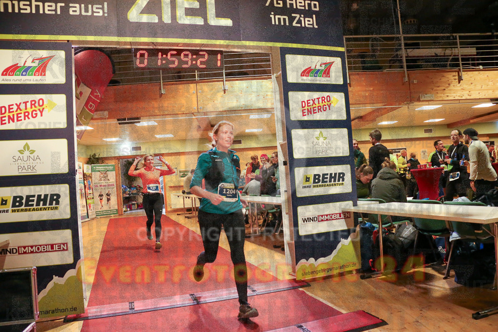 241208_1125_EX1_5270 | Sportfotografie im Rhein-Sieg Kreis, Köln, Bonn, NRW, Rheinland Pfalz, Hessen, etc. Unser Tätigkeitsfeld umfasst den Laufsport vom Volkslauf über den Marathon, Duathlon, Triathon bis zum Ultralauf wie Kölnpfad Ultra oder Schindertrail.
