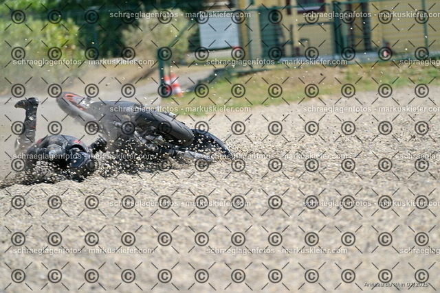 25bt04-1974 | markuskiefer.com - Realisiert mit Pictrs.com