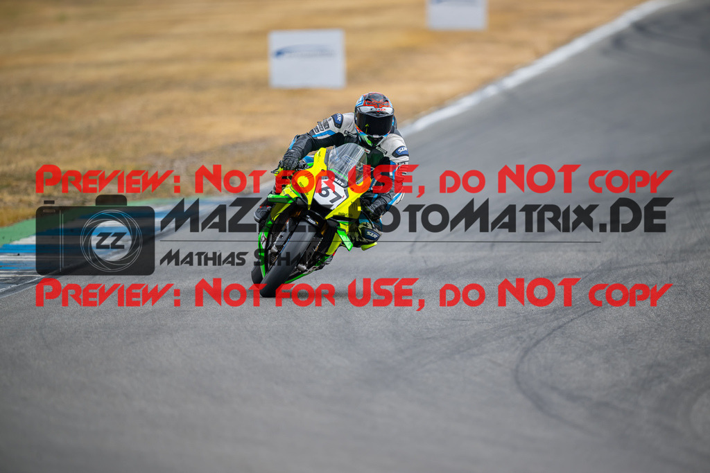 MaZZes-Fotomatrix-20260809-587356 | R1