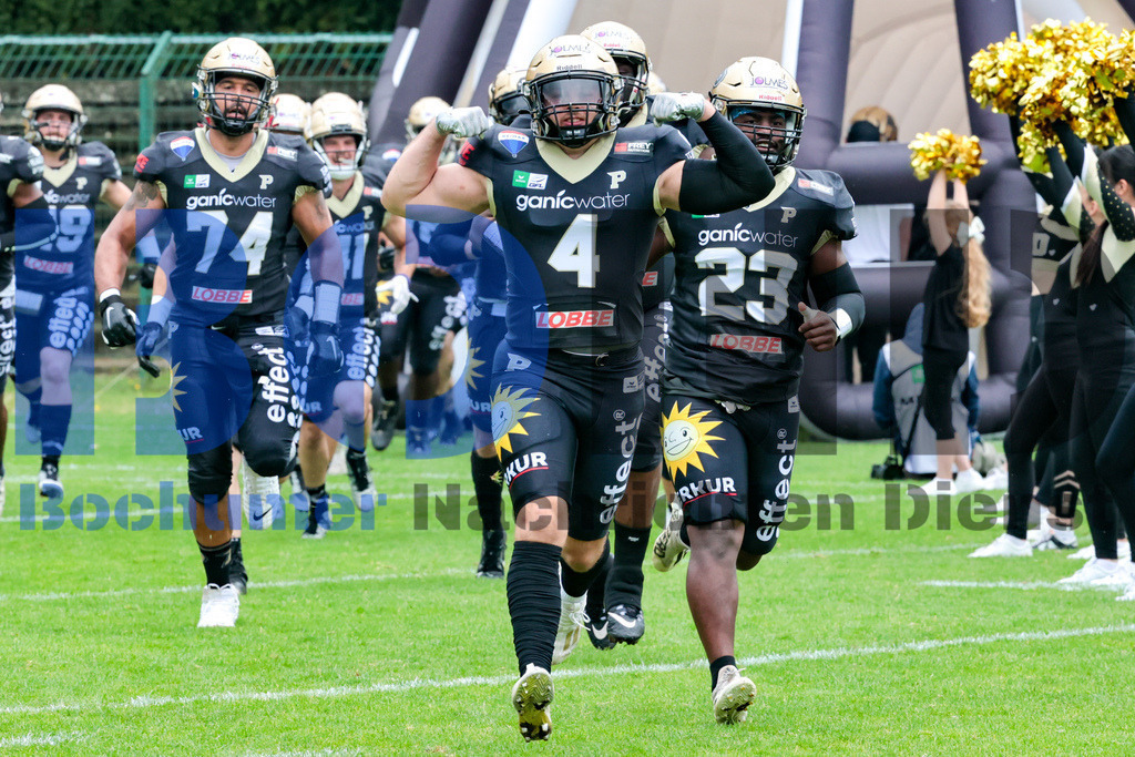 GFL: Paderborn Dolphins vs. New Yorker Lions{date} -  | {headline}(Foto: Sebastian Sendlak / BOND) - Realisiert mit Pictrs.com