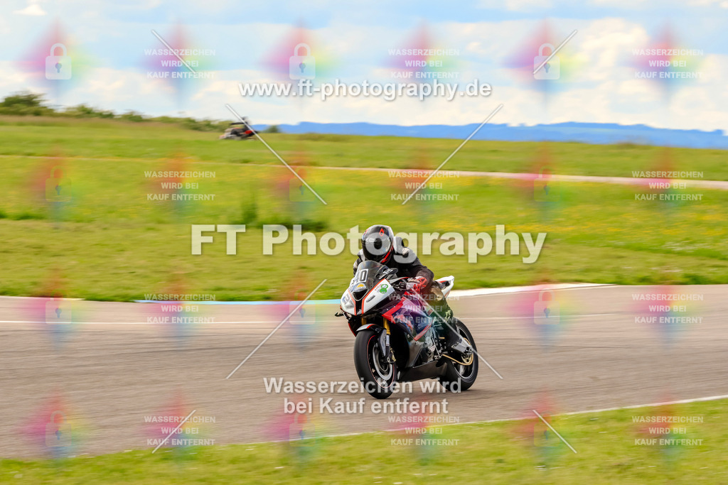 MotoTeam-1324 | Hier findet Ihr Bilder von Touristenfahrten auf der Nürburgring Nordschleife oder von anderen Veranstaltungen die ich besucht habe. Viel Spass beim Durch Schauen 