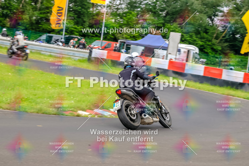 VBK-6492 | Hier findet Ihr Bilder von Touristenfahrten auf der Nürburgring Nordschleife oder von anderen Veranstaltungen die ich besucht habe. Viel Spass beim Durch Schauen 