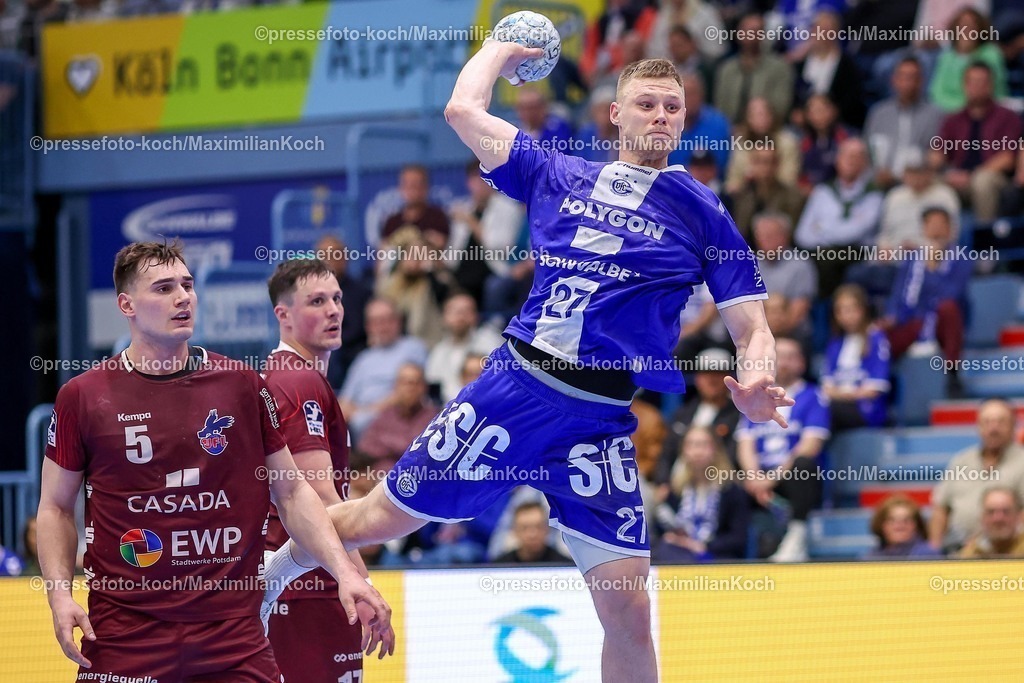 Gum25042501062 | 25.04.2025, Handball, HBL, VfL Gummersbach - 1. VfL Potsdam, Schwalbe-Arena: Kristjan Horzen (GUM #27) wirft den Ball auf das Tor