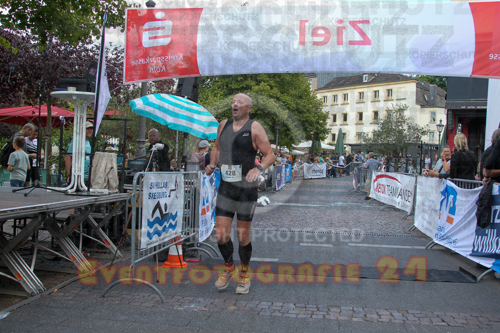 250824_1405_EV4_1231 | Sportfotografie im Rhein-Sieg Kreis, Köln, Bonn, NRW, Rheinland Pfalz, Hessen, etc. Unser Tätigkeitsfeld umfasst den Laufsport vom Volkslauf über den Marathon, Duathlon, Triathon bis zum Ultralauf wie Kölnpfad Ultra oder Schindertrail.