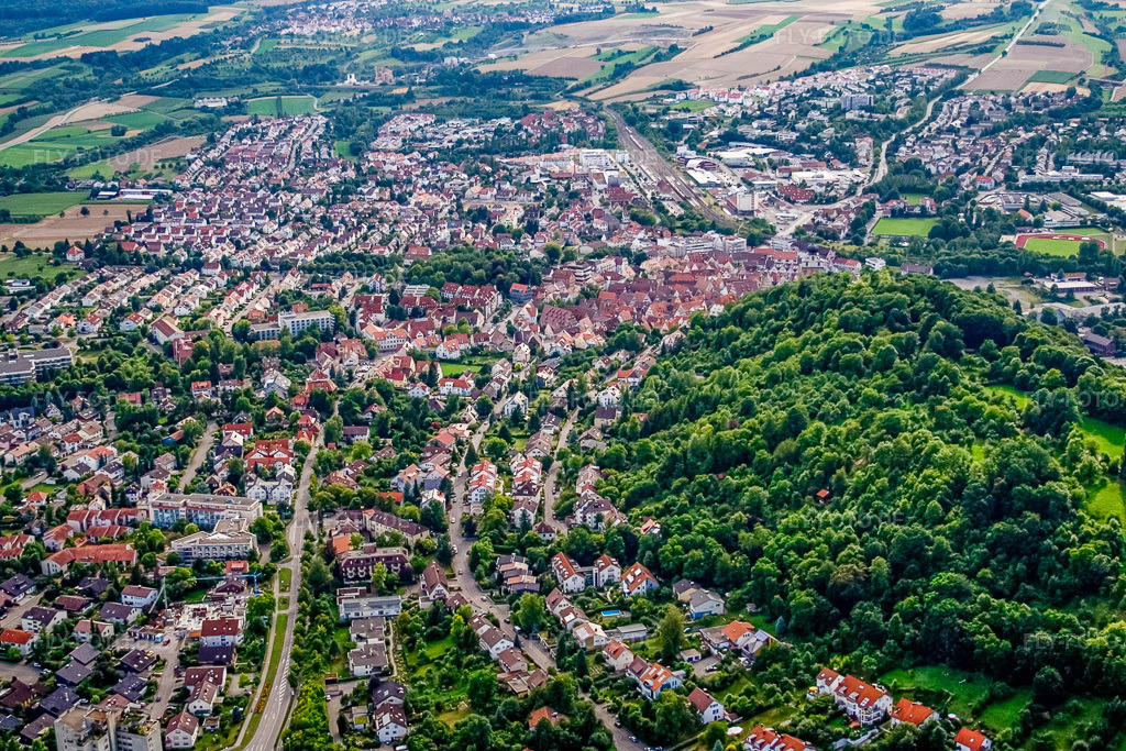Luftbild: Ortsansicht von Osten in Herrenberg im Bundesland Baden-Württemberg in Deutschland. Foto: IMG_12230.jpg vom 02.08.2008 durch Werner Riehm/FLY-FOTO.de