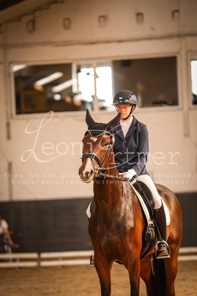 09.FrGP00127 | Leoni Ertmer Photography - Realisiert mit Pictrs.com