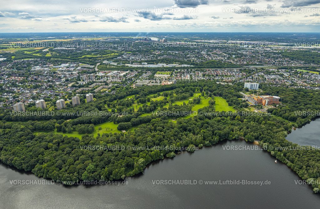 Duisburg240703569-Sued | Luftbild, Duisburg-Süd, Niederrheinischer Golfclub e.V. Duisburg Anlage, Hochhaus Wohnsiedlung am Waldrand, Am Golfplatz, Ortsansicht Wohngebiet Großenbaum, rechts BG Klinikum Duisburg gGmbH Krankenhaus, Fernsicht, Großenbaum, Duisburg, Ruhrgebiet, Nordrhein-Westfalen, Deutschland