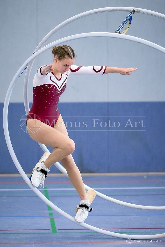 2024-06-20-2-B-DSC-00145 | Professionelle Sportfotografie in Hamburg, Schleswig-Holstein und Niedersachsen – spezialisiert auf Rhönrad, Geräteturnen, Leistungsturnen und rhythmische Sportgymnastik. Bundesweite Begleitung von Rhönrad-Events. Jetzt Sport-Fotos - Realisiert mit Pictrs.com