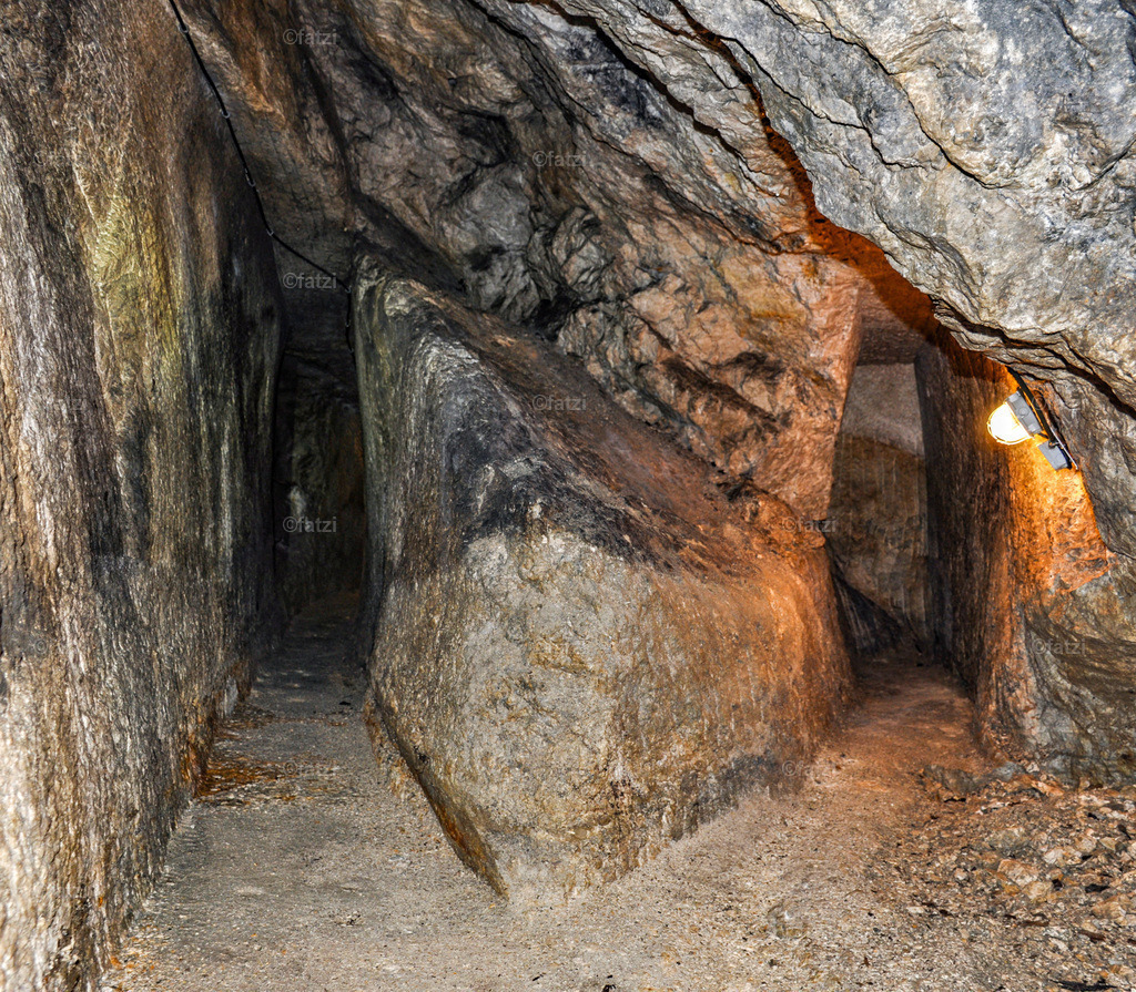 Stollen-MariaHoffnung_Juli18_002pano-k | Fatzi Bilder-Archiv! 
Die Bilder sind für private Nutzung lizenzfrei. Die kommerzielle Nutzung ist möglich und erwünscht, jedoch bitte ich um vorherige Kontaktaufnahme per E-Mail (info@fatzi.at) oder unter +43 650 7828269 - Realisiert mit Pictrs.com