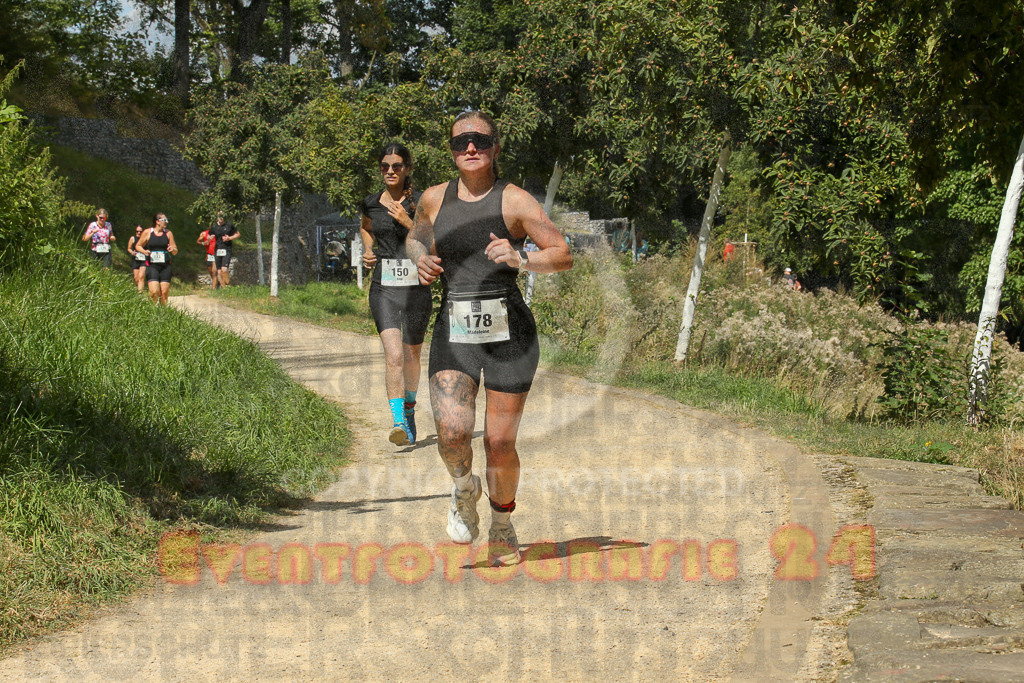 250824_1247_EX1_0535 | Sportfotografie im Rhein-Sieg Kreis, Köln, Bonn, NRW, Rheinland Pfalz, Hessen, etc. Unser Tätigkeitsfeld umfasst den Laufsport vom Volkslauf über den Marathon, Duathlon, Triathon bis zum Ultralauf wie Kölnpfad Ultra oder Schindertrail.