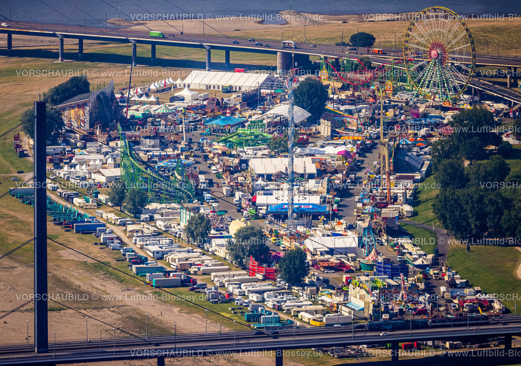 Duesseldorf220700628 | Luftbild, RheinKirmes Festwiese, Rheinwiesen zwischen Oberkasseler Brücke und Rheinkniebrücke, Fluss Rhein, Oberkassel, Düsseldorf, Rheinland, Nordrhein-Westfalen, Deutschland