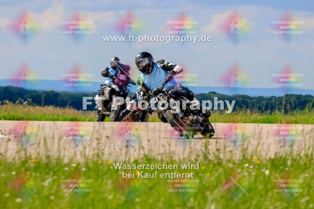 MotoTeam-0849 | Hier findet Ihr Bilder von Touristenfahrten auf der Nürburgring Nordschleife oder von anderen Veranstaltungen die ich besucht habe. Viel Spass beim Durch Schauen 