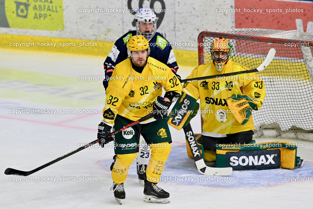ATSE Graz vs. EHC Lustenau | #32 Stefan Daniel EHC Lustenau, #23 Murg Florian ATSE Graz, #33 Reihs Lukas EHC Lustenau, ATSE Graz vs. EHC Lustenau, ATSE Graz vs. EHC Lustenau am 14.02.2026 in Graz (Merkur Eishalle ), Austria, (Photo by Bernd Stefan)